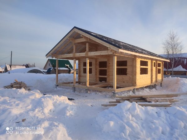Дом 6500х10750 из профилированного бруса 150х150